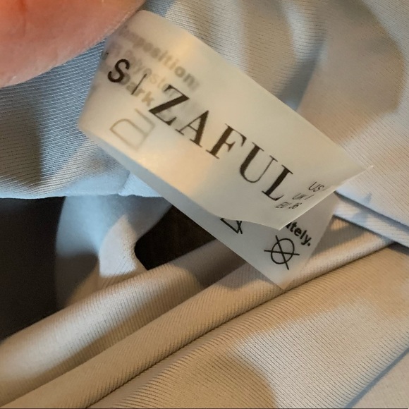 3/$18.🌼 Bundle of 3 size small cheeky bikini bottoms - Picture 9 of 10